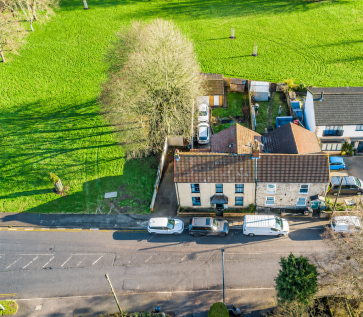 Bath Road, Longwell Green, Bristol, BS30 9DD