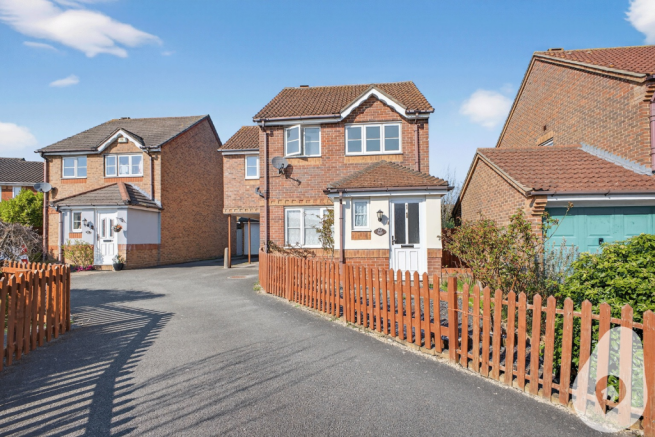 5-bed detached on Jupiter Gate, Stevenage, Hertfordshire, SG2, £475,000