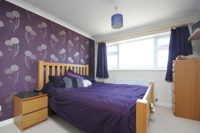 Bedroom 1.jpg