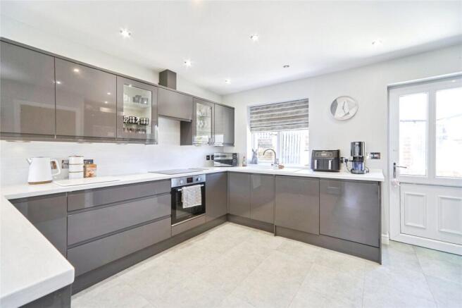 3 bed Detached for sale Image 7