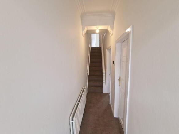 3 bed Terraced to rent Image 5