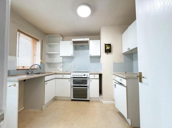 2 bed Bungalow for sale Image 11