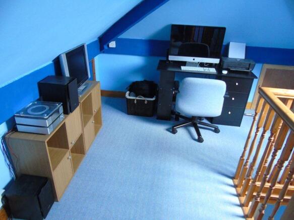 Photo 10