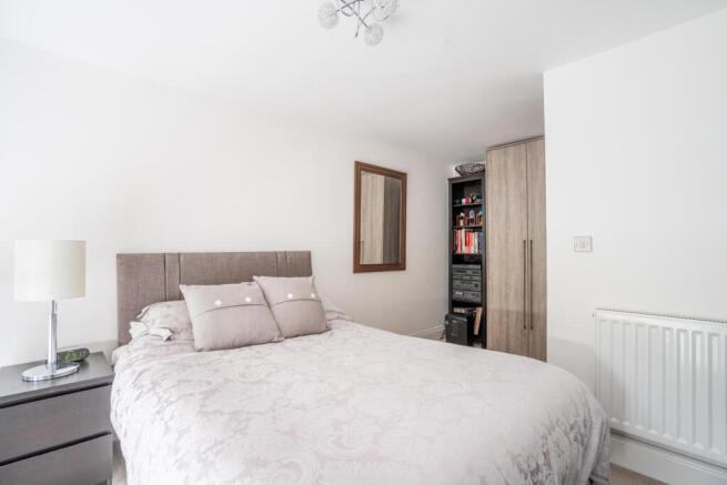 2 bed Apartment for sale Image 10