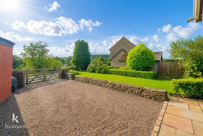 3 bed Semi-Detached for sale Image 11