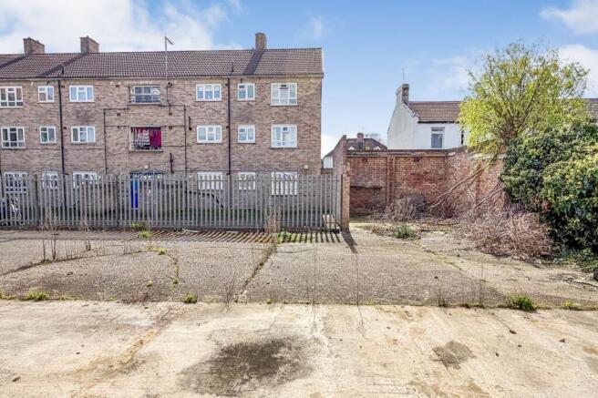 Land and former garage site at Oatlands Road, Enfield EN3 5LJ
