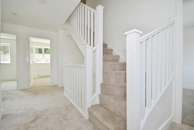 4 bed Detached for sale Image 9