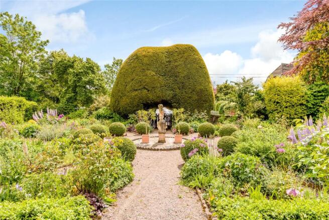 Frotn Garden