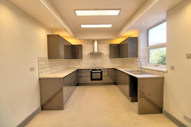 IMG_8523_4_5_Interior 4