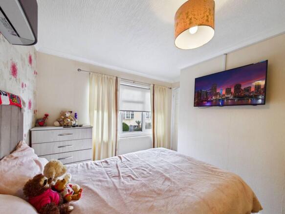 2 bed Park Home for sale Image 10