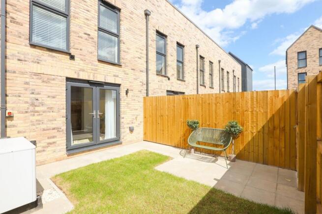 3 bed Terraced for sale Image 8