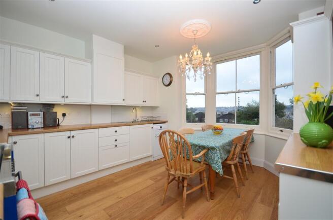 Kitchen/Breakfast Room