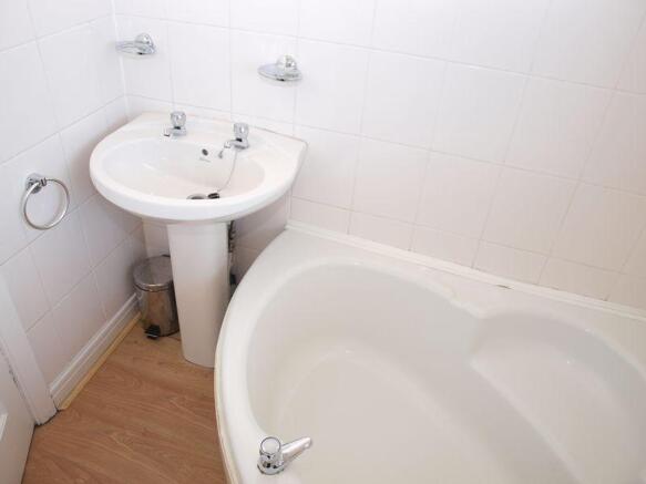 Family Bathroo...
