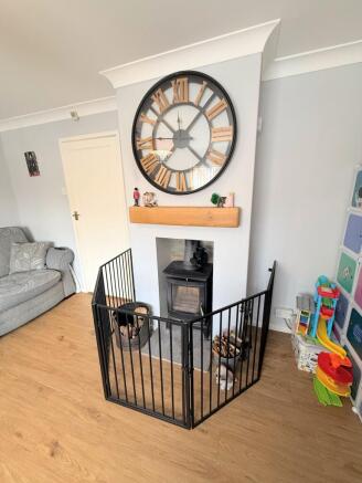 2 bed Semi-Detached for sale Image 7