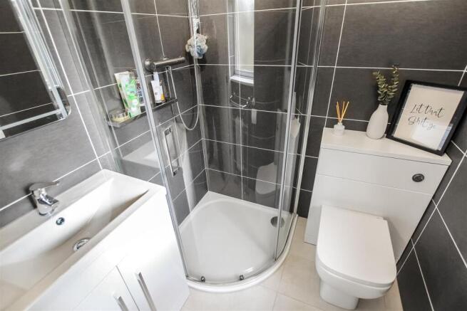 En-Suite Shower Room/WC
