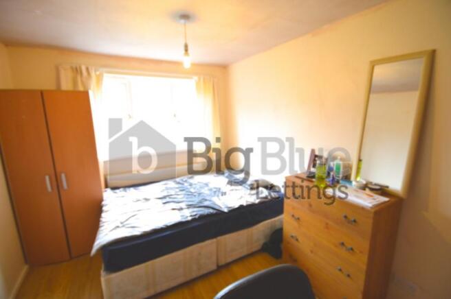 3 bed House Share to rent Image 6