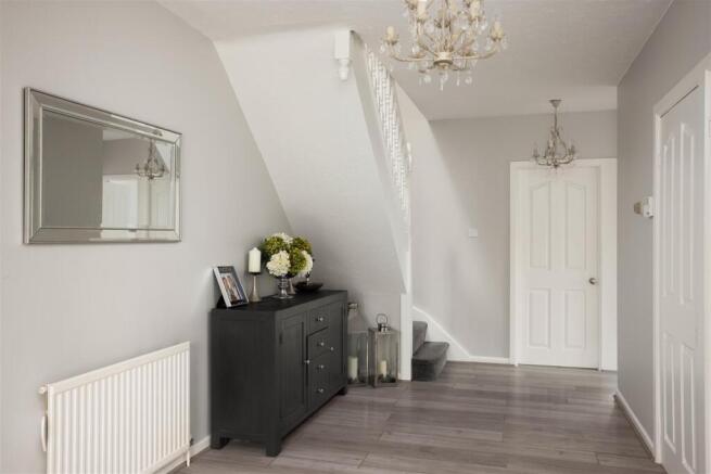 4 bed Detached for sale Image 10