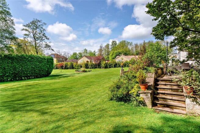 4 bed Detached for sale Image 4