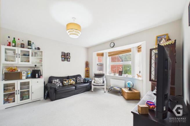 Maidenbower, Crawley, RH10 photo 4
