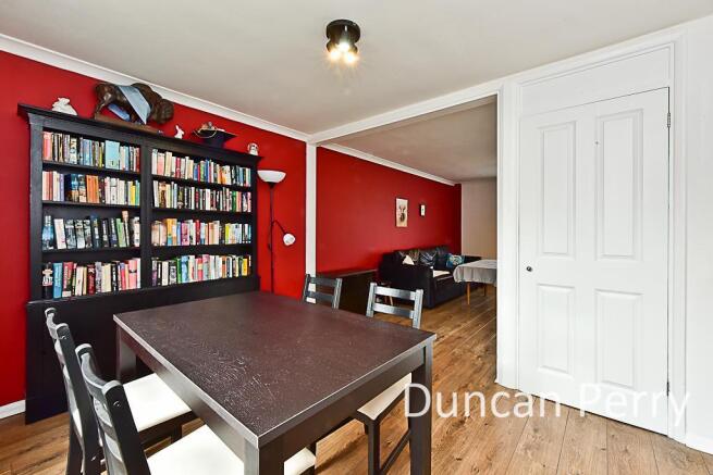 Greville Close, Welham Green photo 4