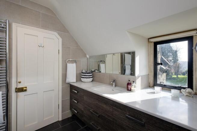 Master Ensuite