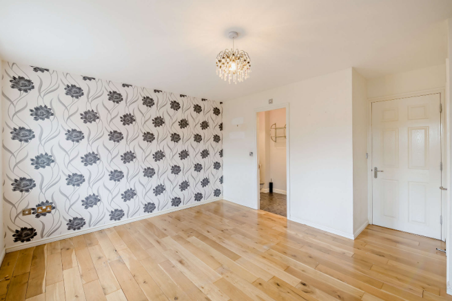 3 bed Town House for sale Image 11