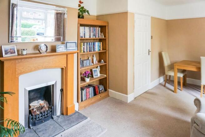 Lounge/Dining Room