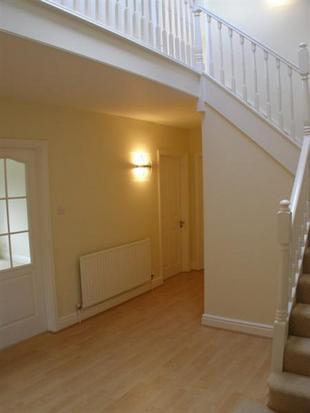 ENTRANCE HALLWAY/RECEPTION