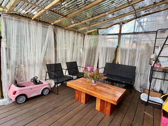 2 bed Semi-Detached for sale Image 7