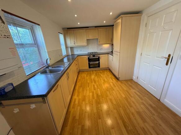 Kitchen b