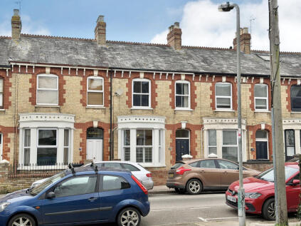 Leslie Avenue, Taunton