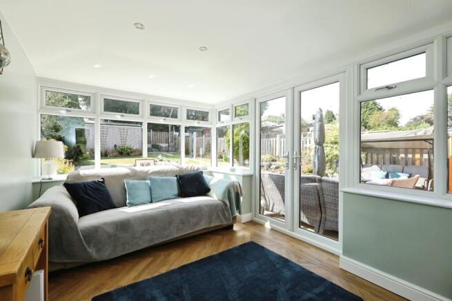 3 bed Semi-Detached for sale Image 6