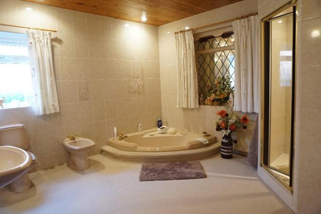 HOUSE BATHROOM