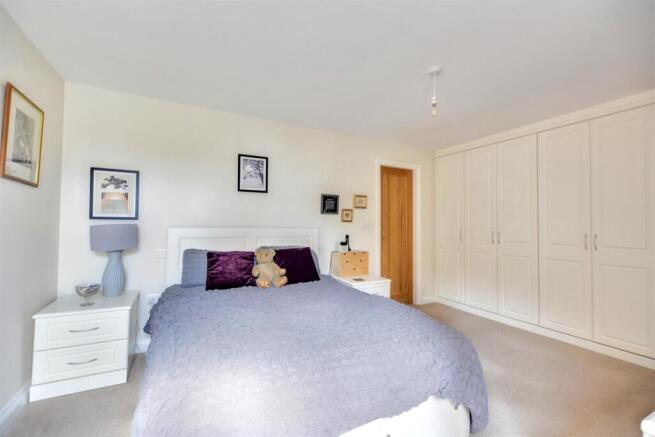 Bedroom 1_3.jpeg