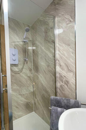 1 bed Apartment to rent Image 10