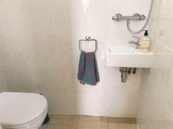 W.C./ Small Wet Room
