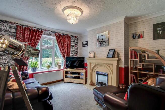 3 bed Semi-Detached for sale Image 7