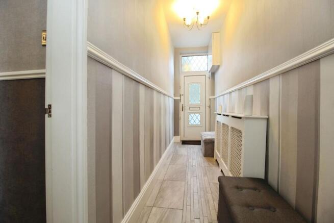 4 bed Semi-Detached for sale Image 8