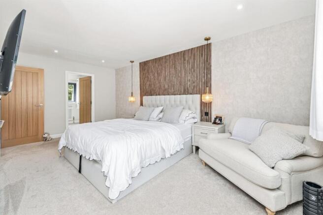 3 bed Town House for sale Image 6