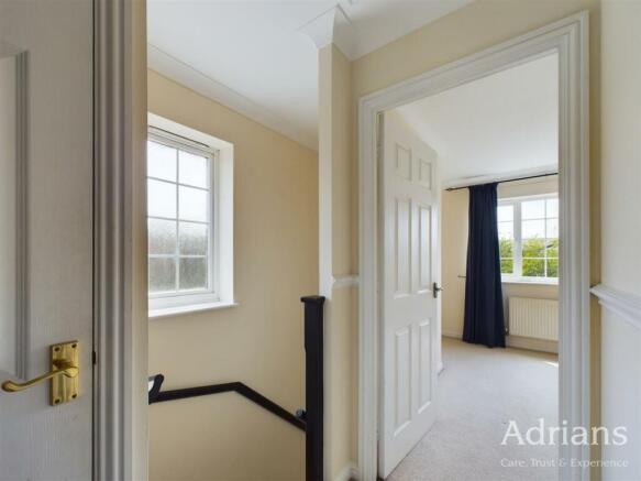 FIRST FLOOR LANDING