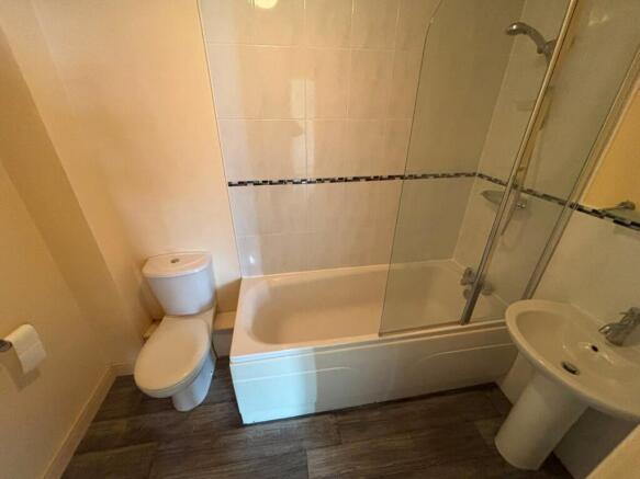 1 bed Flat to rent Image 5