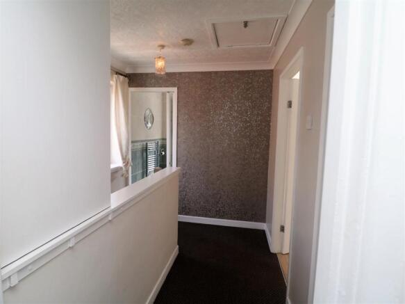 FIRST FLOOR LANDING