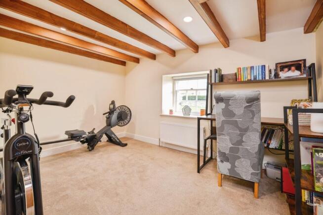 4 bed Terraced for sale Image 9