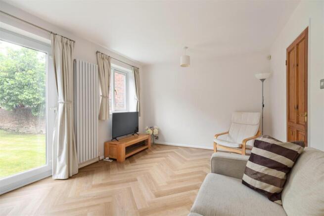 3 bed Semi-Detached for sale Image 11