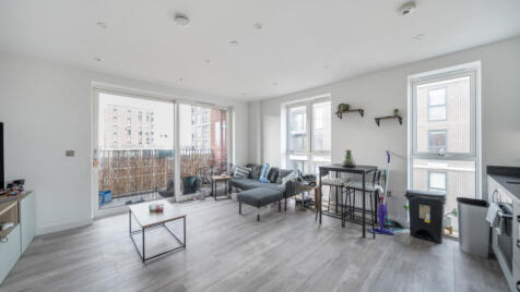 4 Halewood Way, Rainham, RM13 8RP