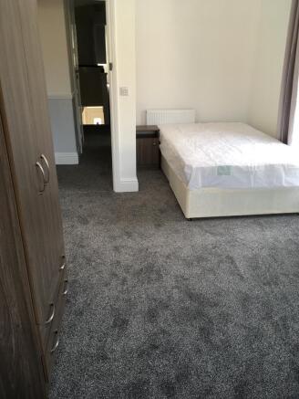 6 bed Not Specified to rent Image 6