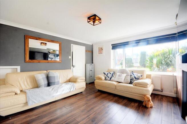 Living Room_1.jpeg
