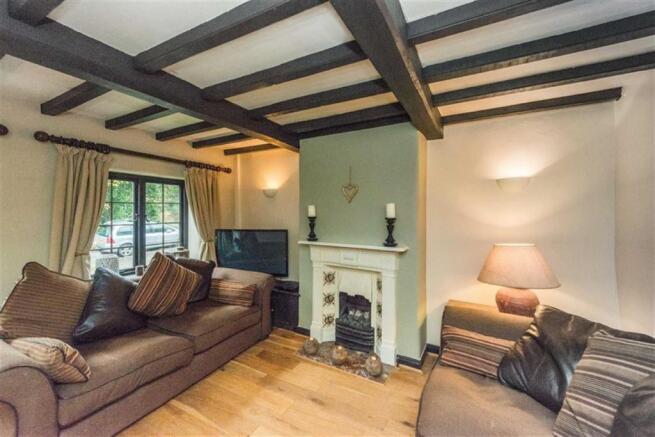 COTTAGE STYLE LOUNGE