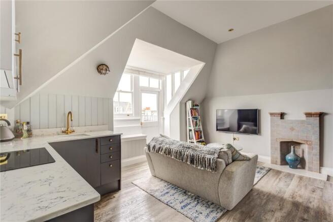 Kitchen/Lounge