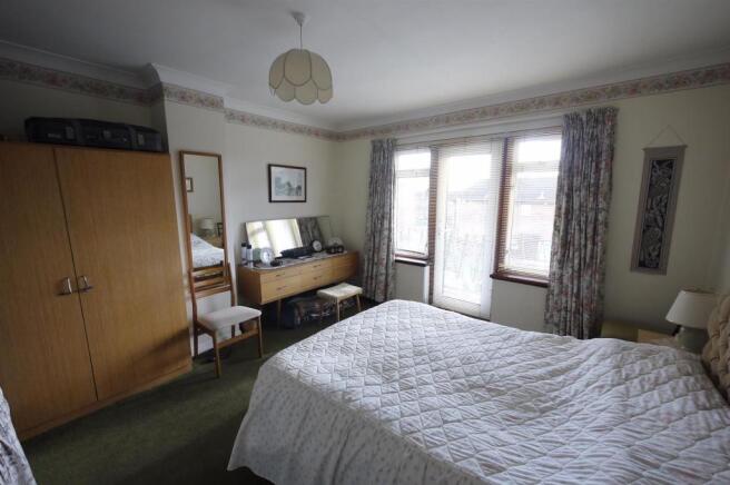 BEDROOM 1:-